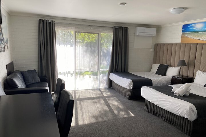 Room 76 of 134