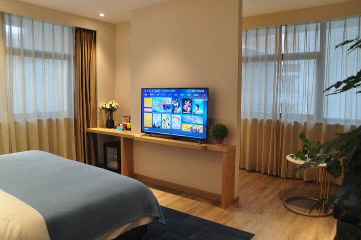Room 26 of 73