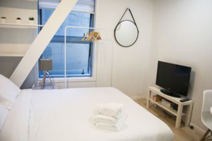 Room 5 of 13