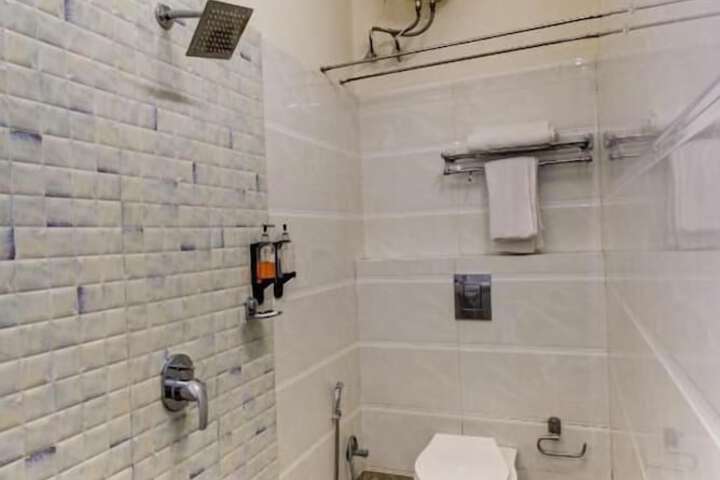 Room 14 of 24