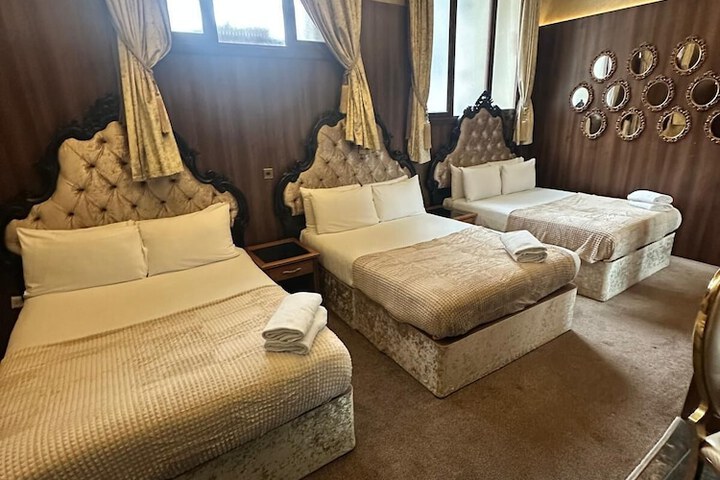 Room 29 of 171