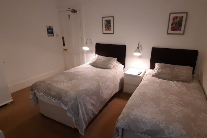 Room 19 of 39