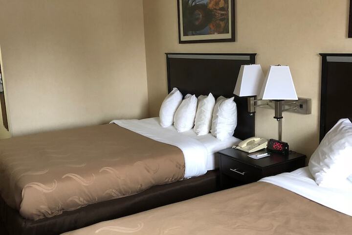 Room 16 of 107