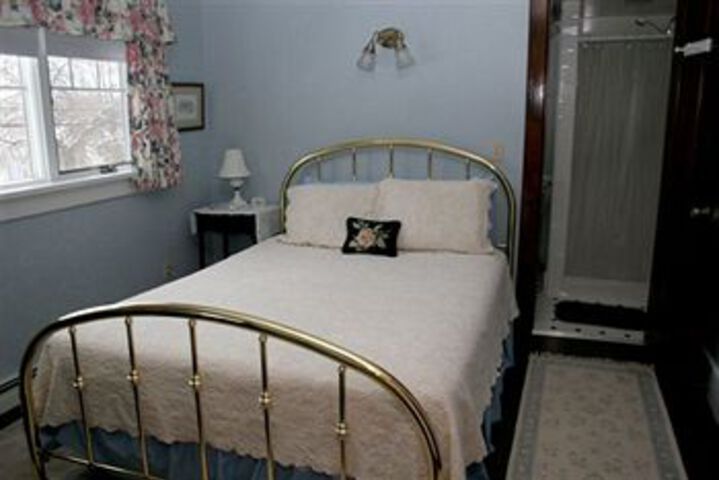 Room 6 of 19