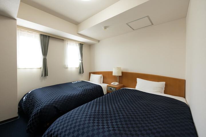 Room 5 of 40