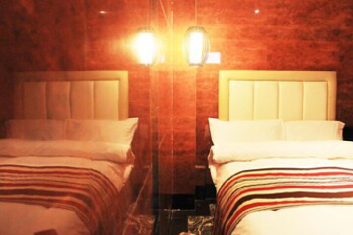 Room 20 of 35