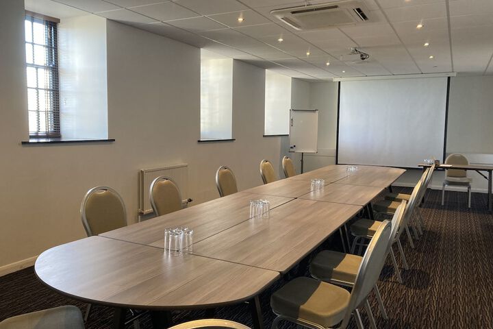 Business Center 93 of 104