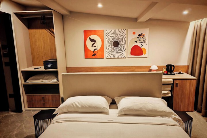 Room 22 of 54