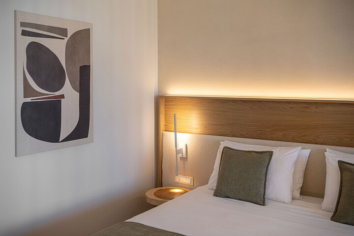 Room 136 of 425
