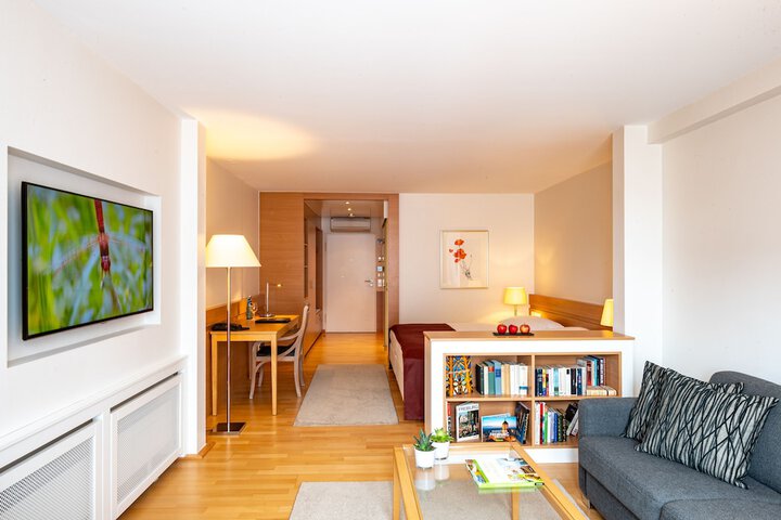 Room 12 of 39