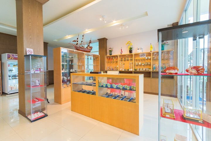 Gift Shop 27 of 43