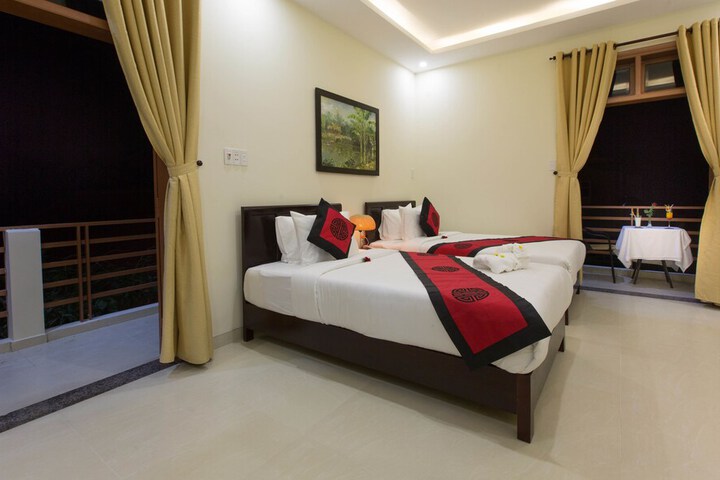 Room 2 of 63