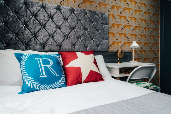 Room 34 of 344