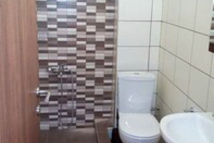 Room 4 of 44