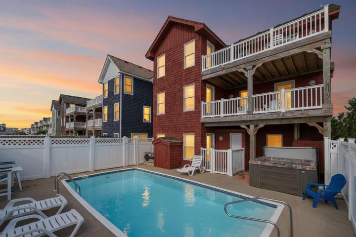 Carolina Dreamin - Nags Head Private Beach Access w / Parking Passes, Pool, Hot Tub, Pool Table, Pets OK in Nags Head, NC