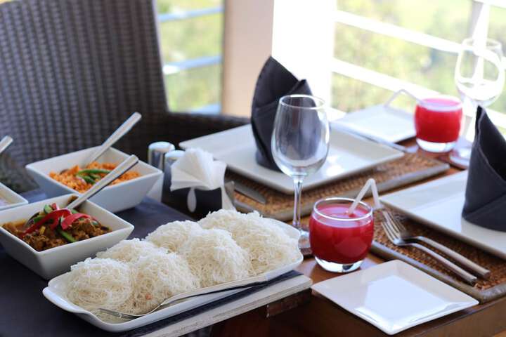 Dining 34 of 50