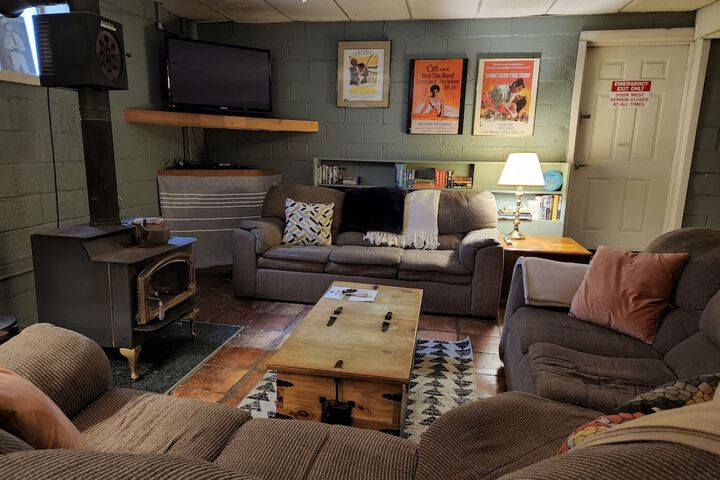 Room 37 of 46