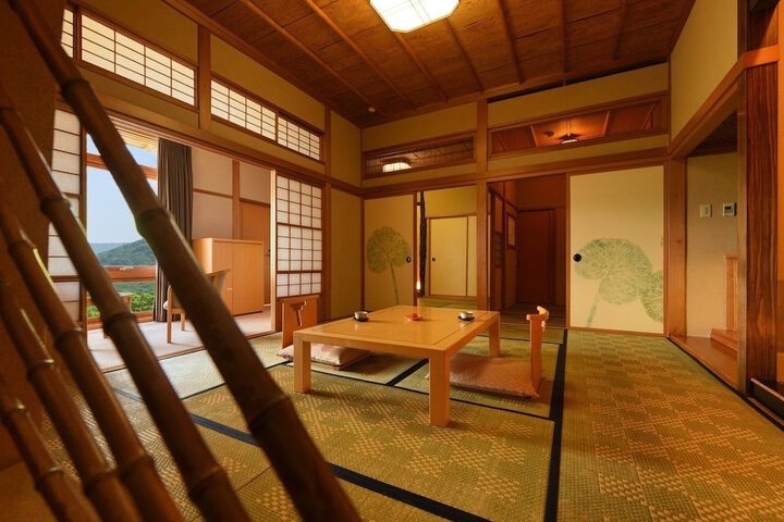 Room 7 of 31