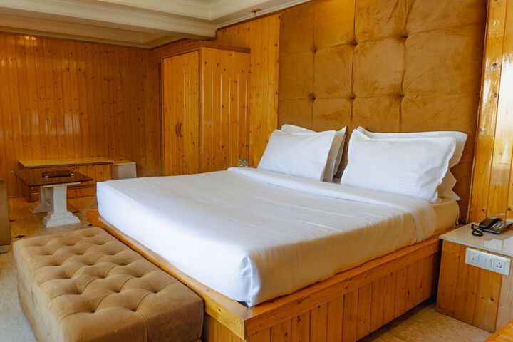 Room 2 of 50