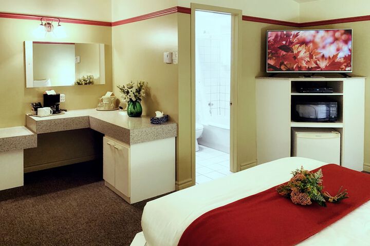 Room 13 of 35