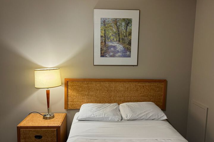 Room 11 of 31