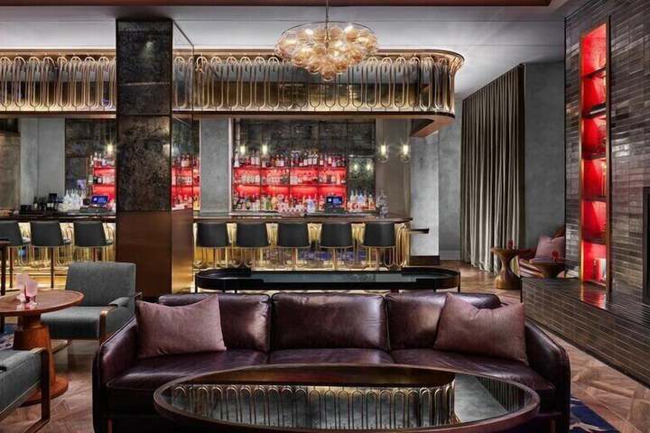 Lounge 91 of 121