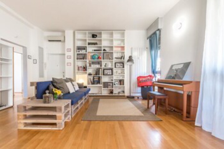 Room 14 of 25