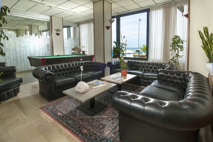 Hotel Interior 6 of 144