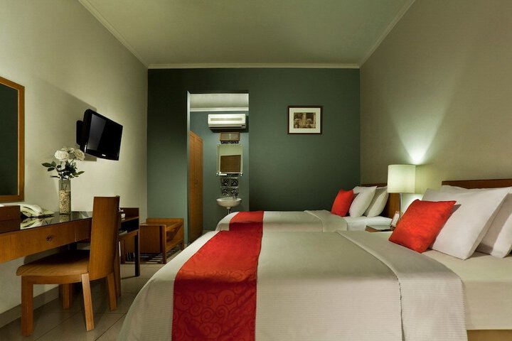 Room 5 of 19