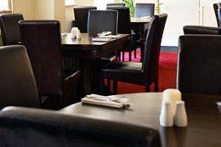 Dining 15 of 16