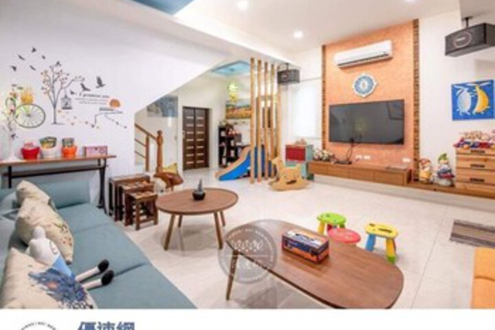 Room 8 of 40