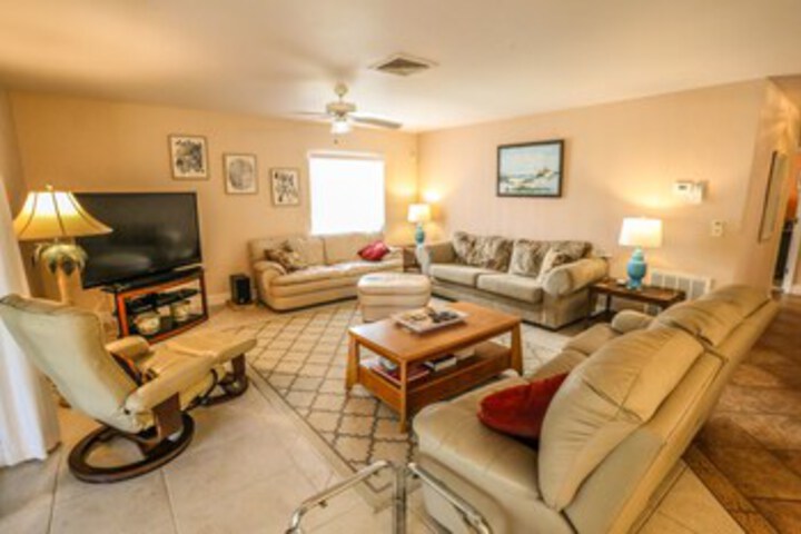 Room 8 of 23