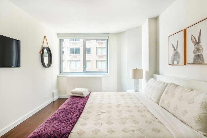 Room 26 of 108