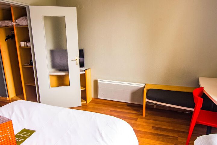Room 17 of 84
