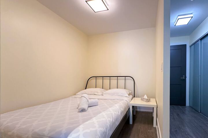 Room 47 of 132