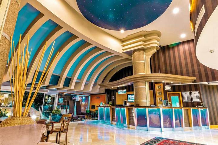 Guest Lobby