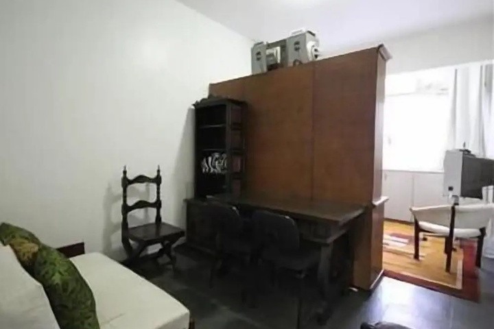 Room 3 of 12