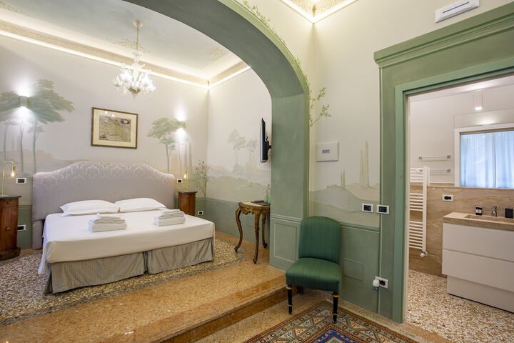 Room 30 of 90