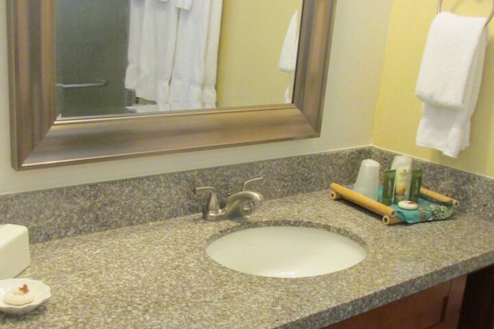 Room 346 of 484