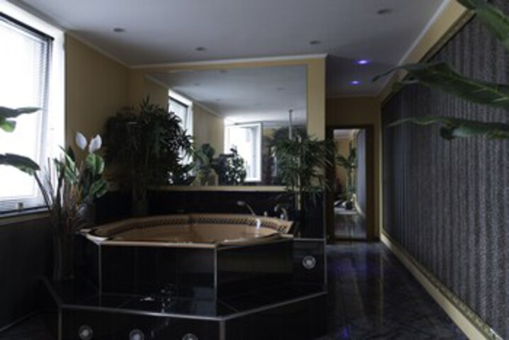 Hot Tub 24 of 26