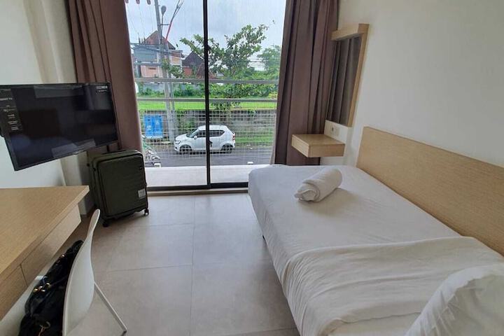 Room 2 of 7