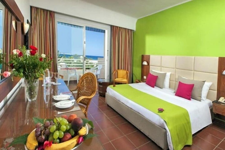 Room 8 of 21