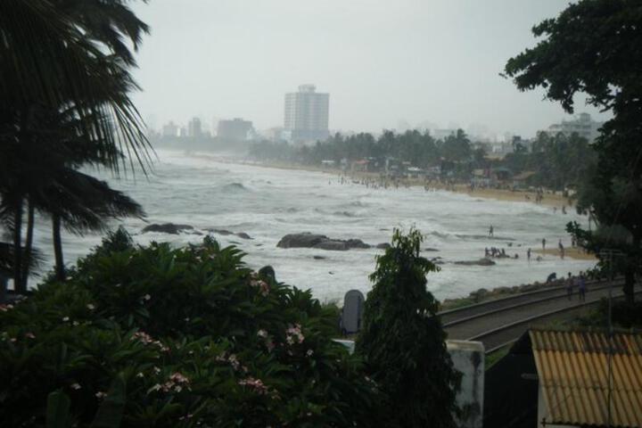 Relax on Hotel Mountlavinia