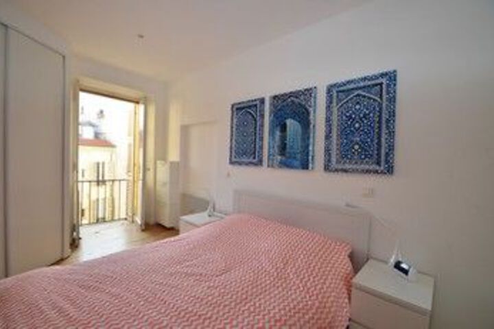 Room 6 of 21