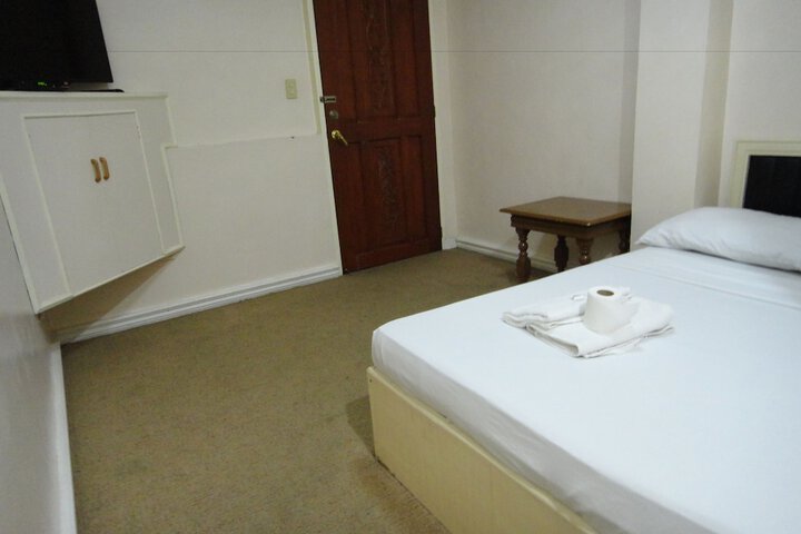 Room 20 of 38