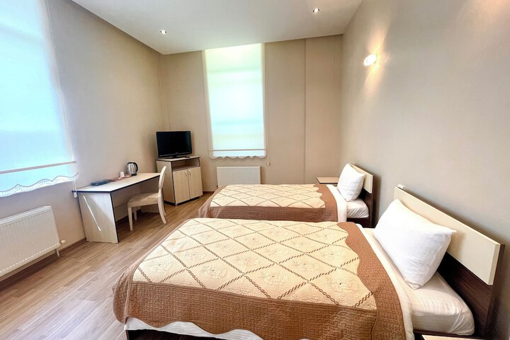 Room 4 of 34
