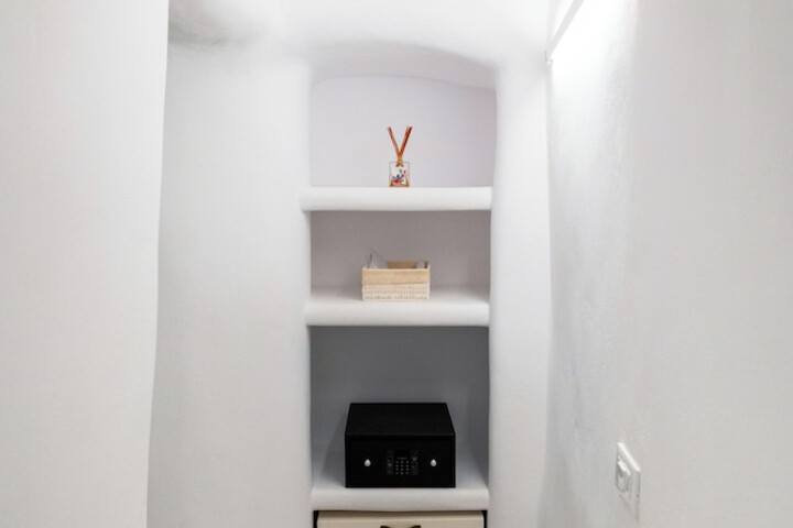 Room 45 of 150