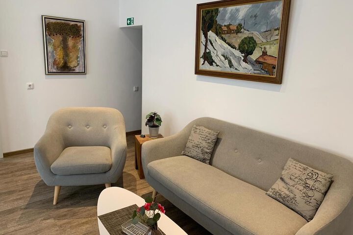 Room 18 of 48