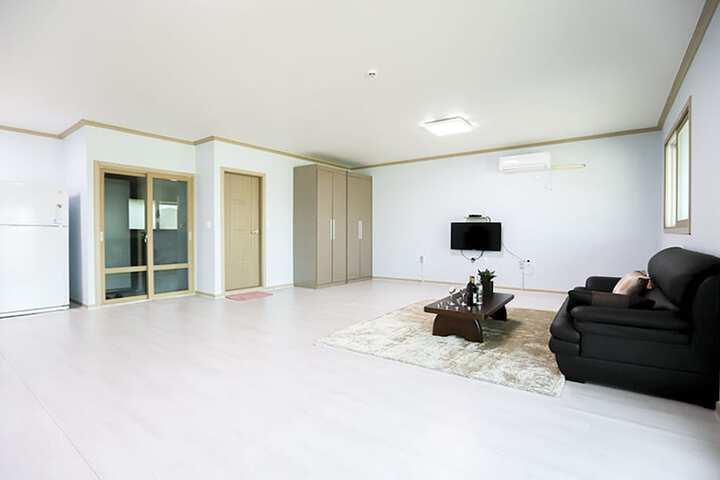Room 7 of 36