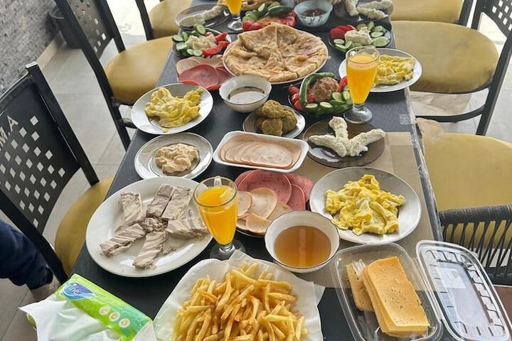 Dining 46 of 82